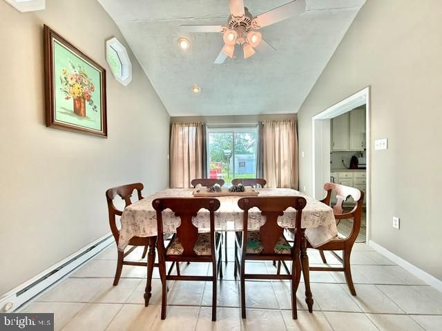 12 ROGERS CIR, Newark, DE 19702