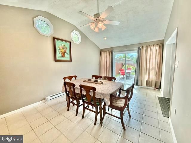 12 ROGERS CIR, Newark, DE 19702