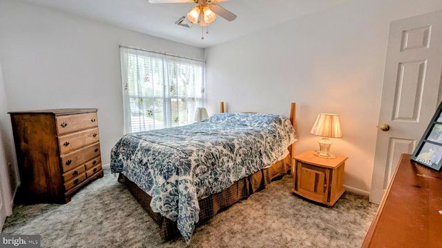 12 ROGERS CIR, Newark, DE 19702