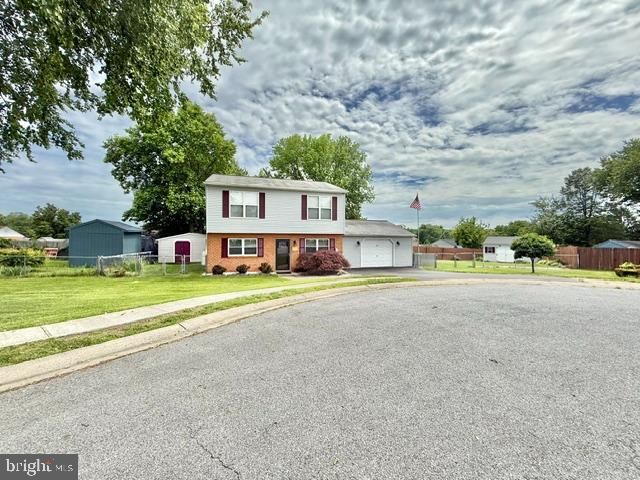 12 ROGERS CIR, Newark, DE 19702