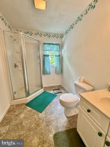 12 ROGERS CIR, Newark, DE 19702
