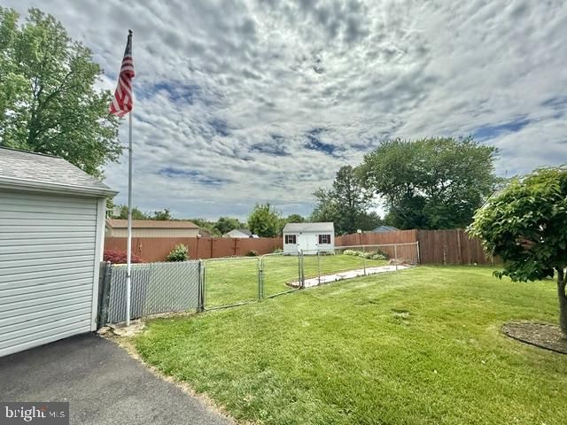 12 ROGERS CIR, Newark, DE 19702