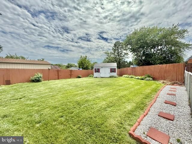 12 ROGERS CIR, Newark, DE 19702