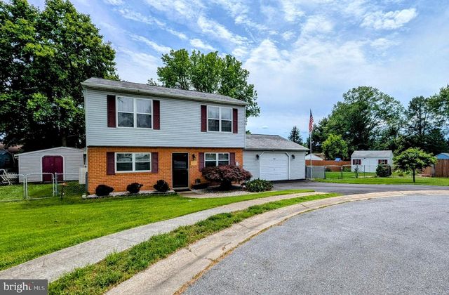 12 ROGERS CIR, Newark, DE 19702