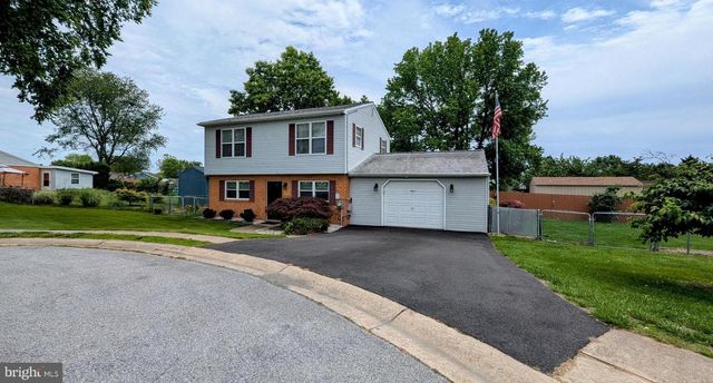 12 ROGERS CIR, Newark, DE 19702