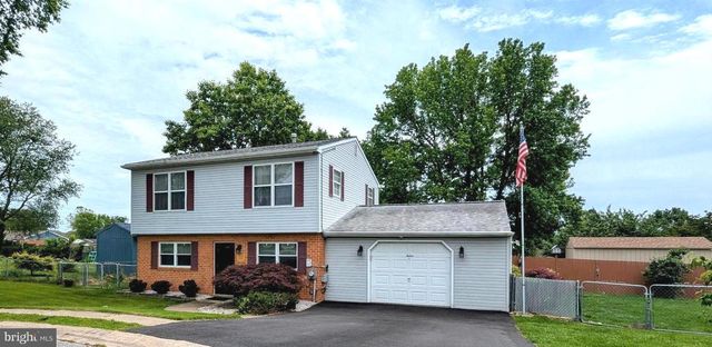 12 ROGERS CIR, Newark, DE 19702