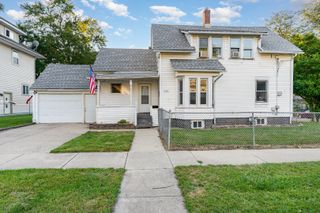 216 N May Street, Aurora, IL 60506