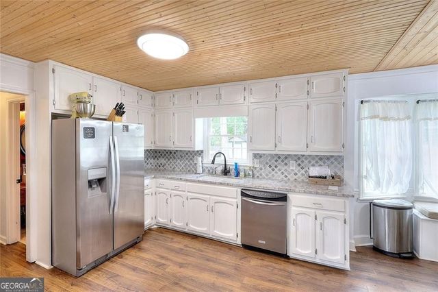 4976 Mystere Circle SW, Lilburn, GA 30047