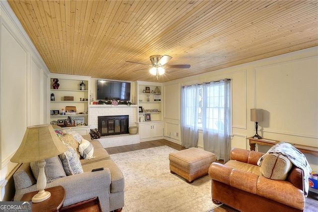 4976 Mystere Circle SW, Lilburn, GA 30047