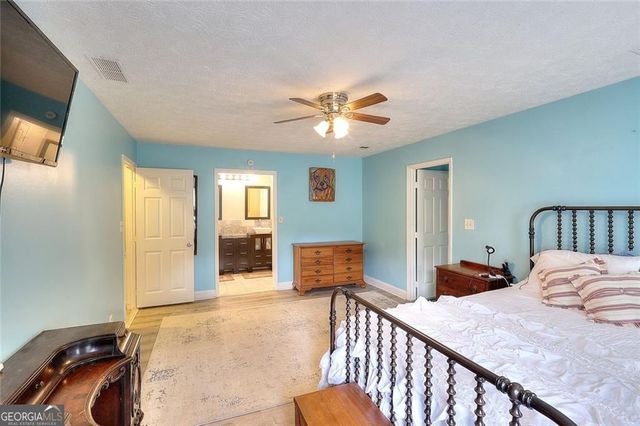 4976 Mystere Circle SW, Lilburn, GA 30047