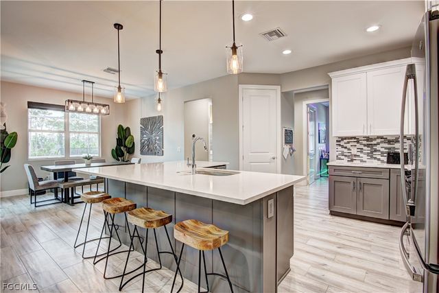 3707 Oasis BLVD, Cape Coral, FL 33914