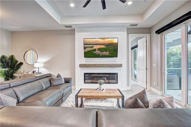 3707 Oasis BLVD, Cape Coral, FL 33914