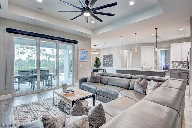 3707 Oasis BLVD, Cape Coral, FL 33914