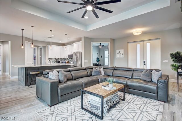 3707 Oasis BLVD, Cape Coral, FL 33914