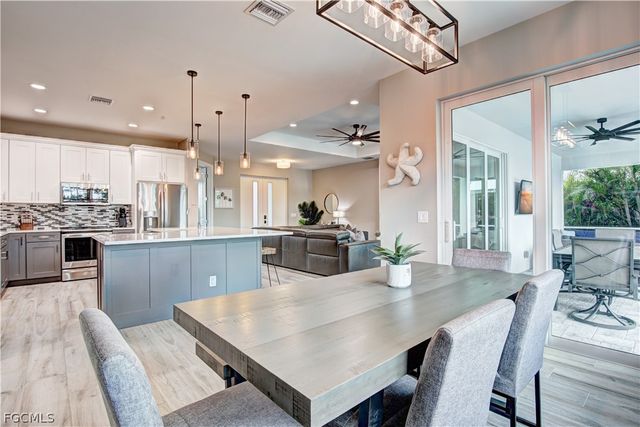 3707 Oasis BLVD, Cape Coral, FL 33914