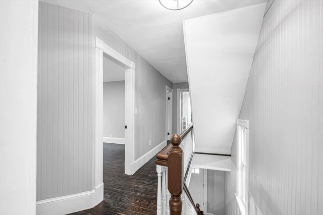 15 Myrtle Ave, Holyoke, MA 01040
