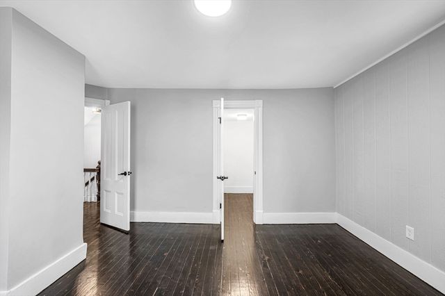 15 Myrtle Ave, Holyoke, MA 01040