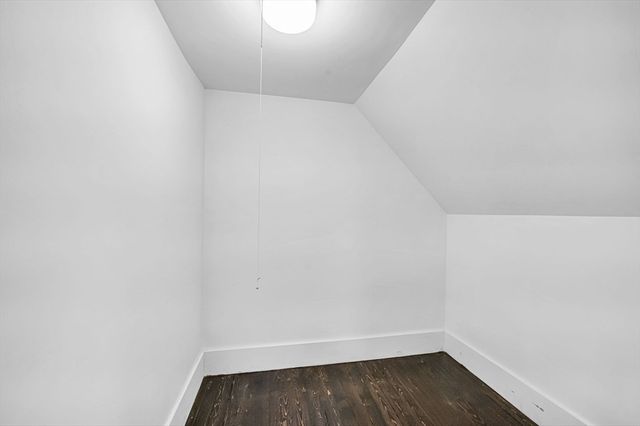 15 Myrtle Ave, Holyoke, MA 01040