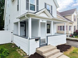 15 Myrtle Ave, Holyoke, MA 01040