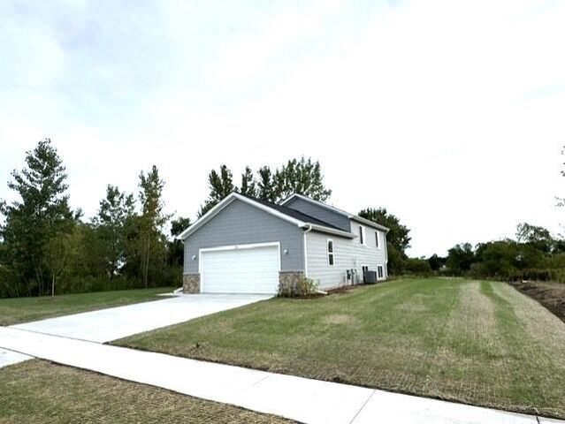 336 Parker DRIVE, Genoa City, WI 53128
