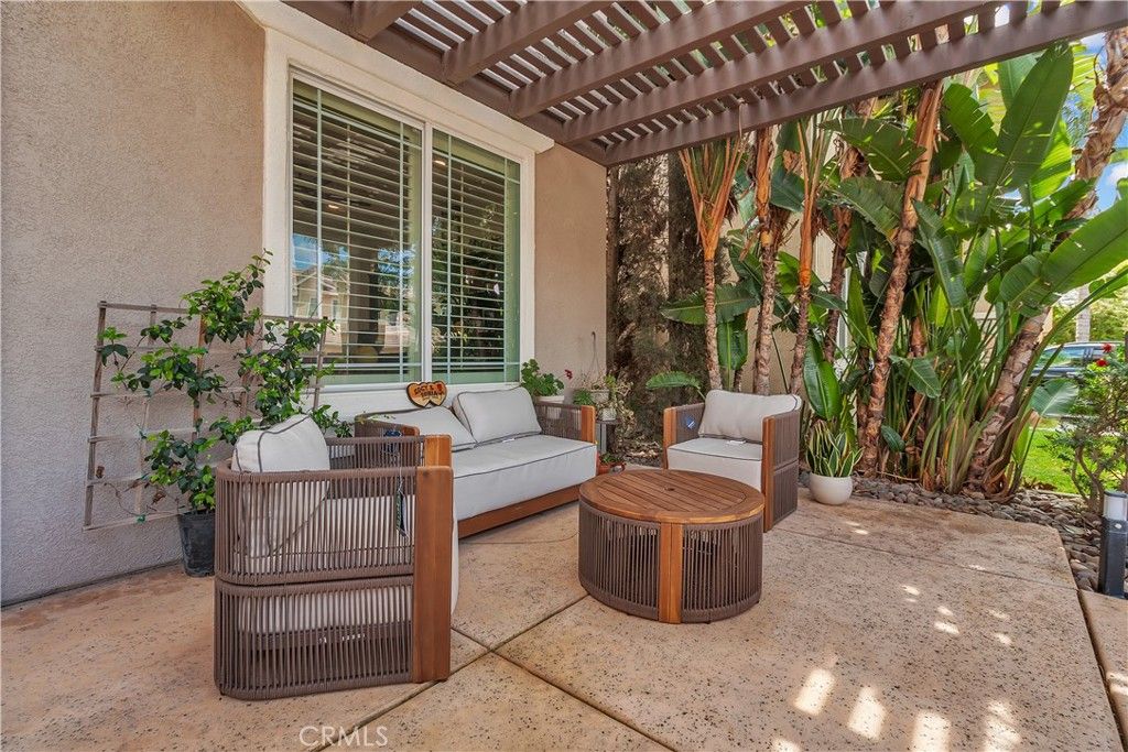 Image 3 of property listing at 11416 Bridgeway Drive, Riverside, CA 92505