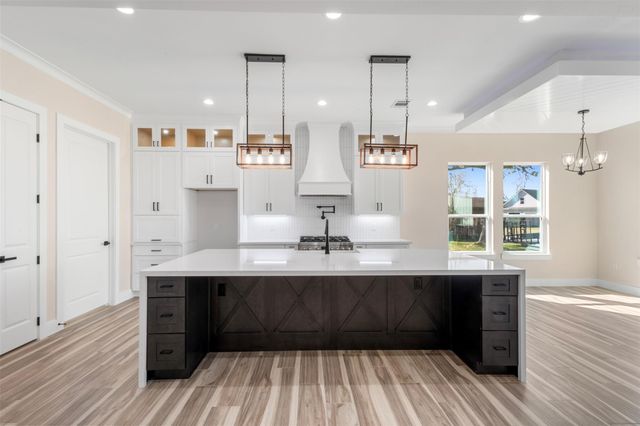 4221 Mallard Lane, Baytown, TX 77523