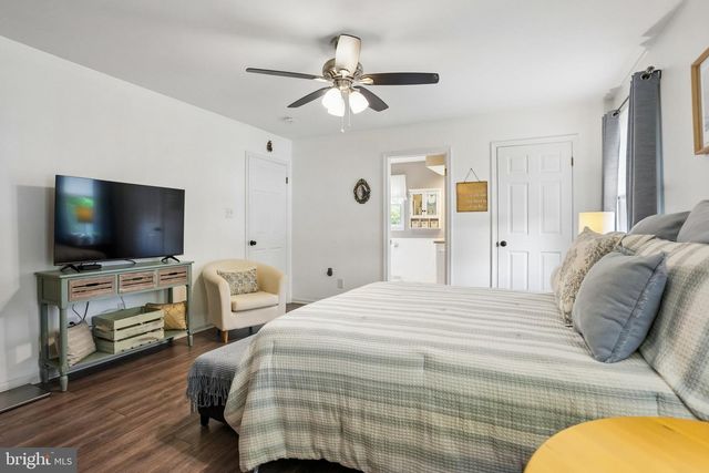 905 BRIDGEBORO ST, Delran, NJ 08075