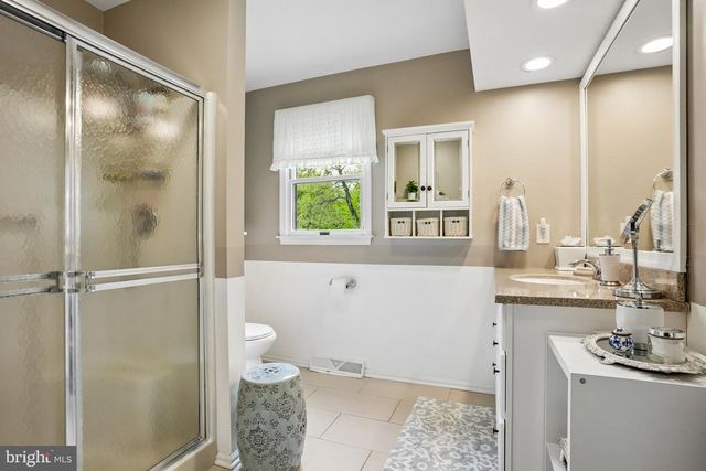 905 BRIDGEBORO ST, Delran, NJ 08075