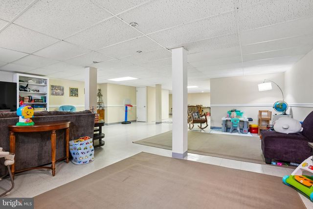 905 BRIDGEBORO ST, Delran, NJ 08075