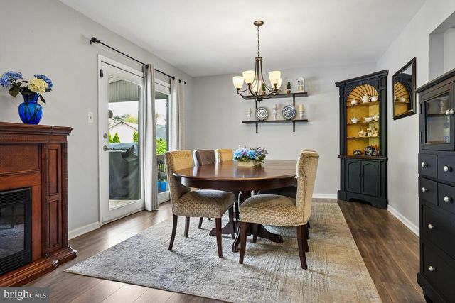 905 BRIDGEBORO ST, Delran, NJ 08075