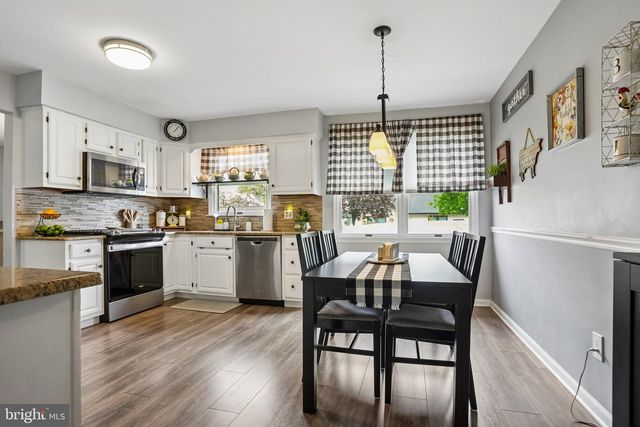 905 BRIDGEBORO ST, Delran, NJ 08075