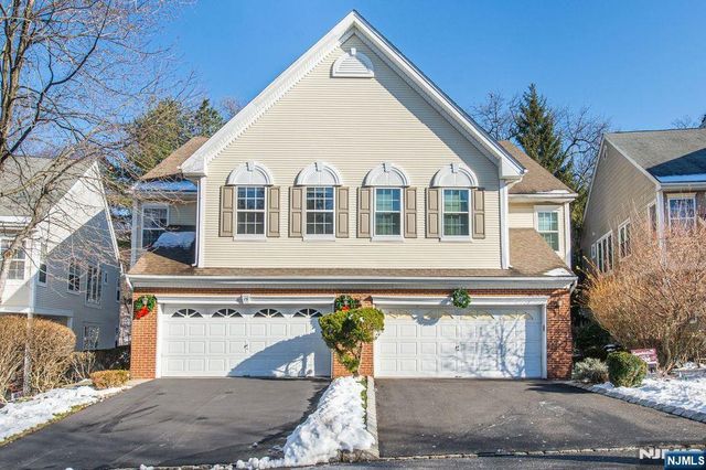 19 Morning Watch Road, Wayne, NJ 07470