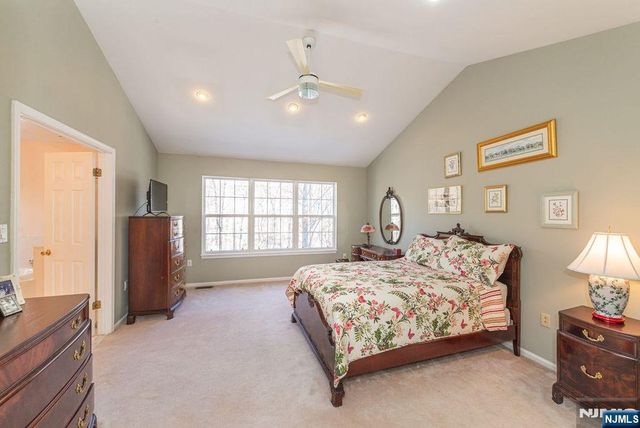 19 Morning Watch Road, Wayne, NJ 07470