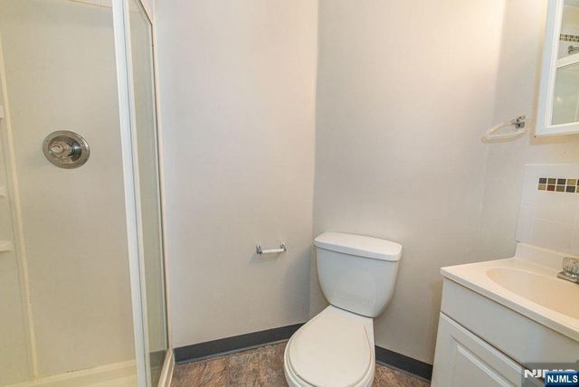 19 Morning Watch Road, Wayne, NJ 07470