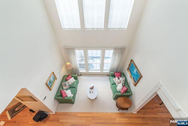 19 Morning Watch Road, Wayne, NJ 07470