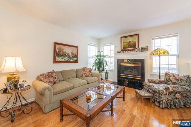 19 Morning Watch Road, Wayne, NJ 07470