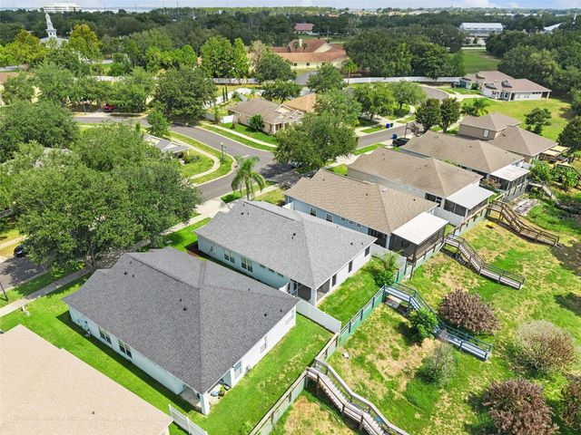 1324 KELLOGG DRIVE, Tavares, FL 32778
