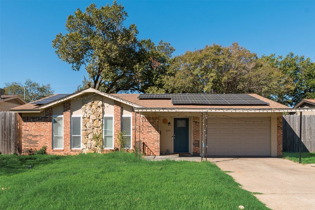 1717 Meadow Valley, Irving, TX 75060 — exterior