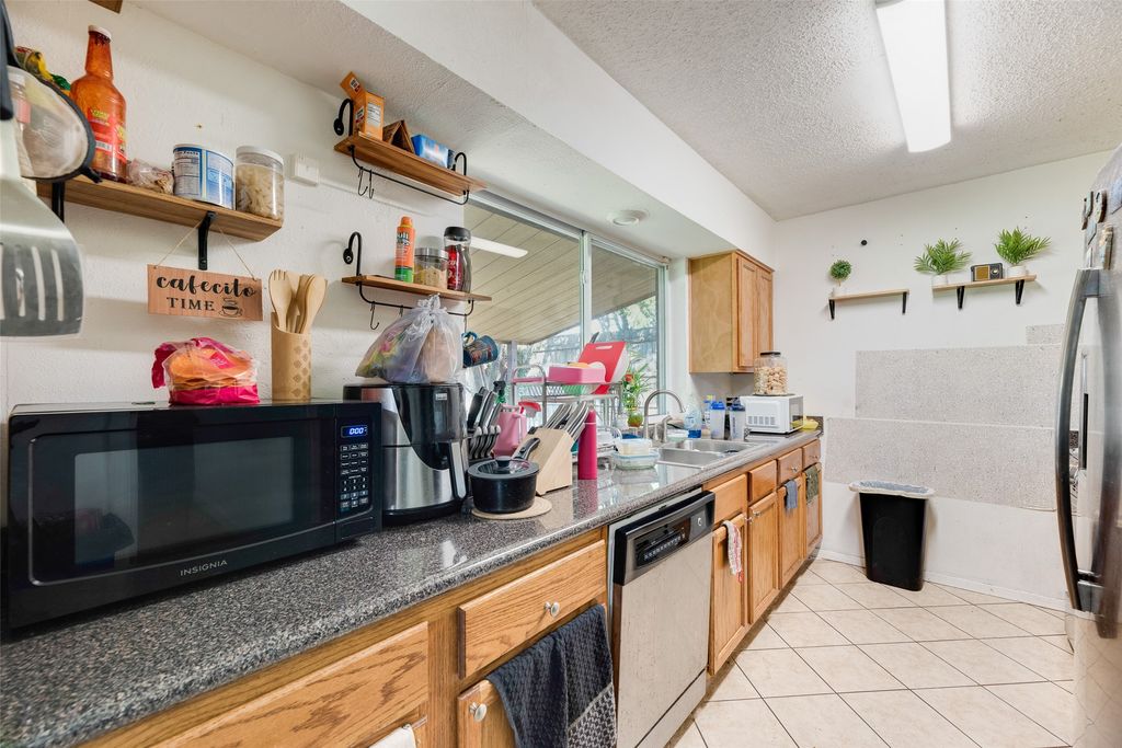 1717 Meadow Valley, Irving, TX 75060 — photo 4
