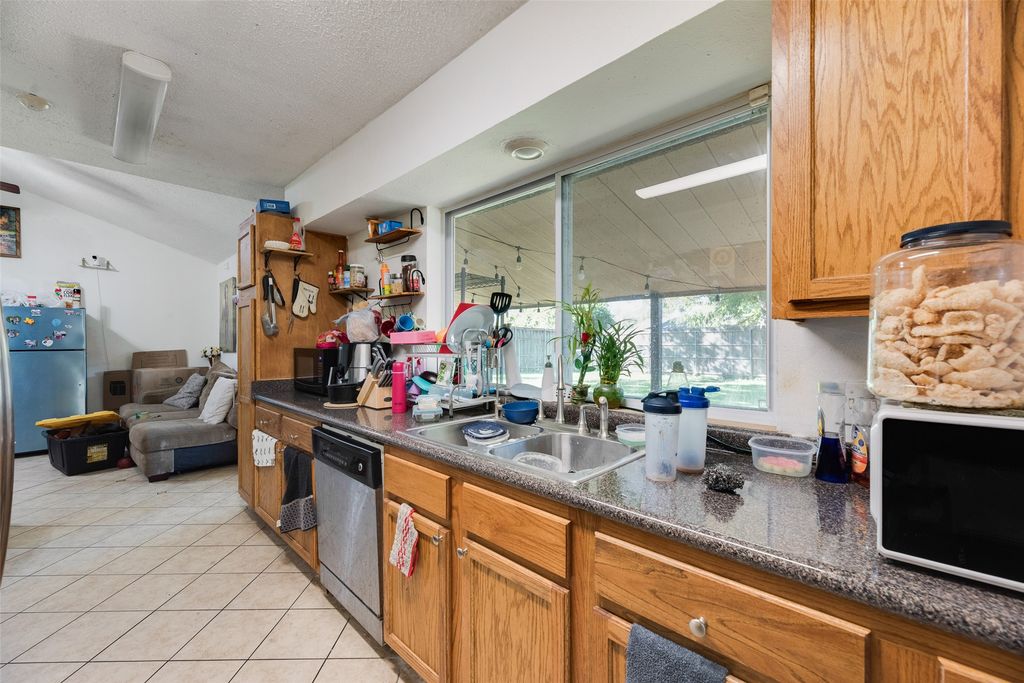 1717 Meadow Valley, Irving, TX 75060 — photo 5