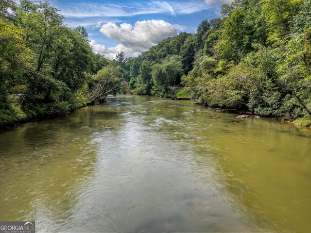 271 Toccoa Preserve Court, Blue Ridge, GA 30513