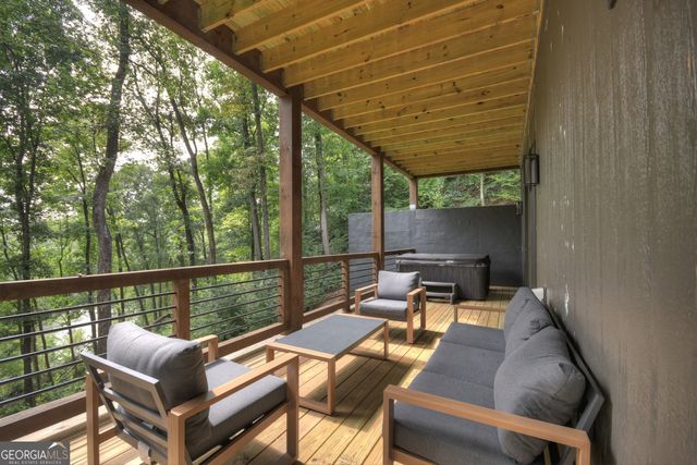 271 Toccoa Preserve Court, Blue Ridge, GA 30513