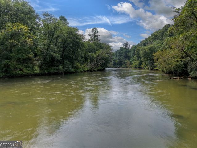 271 Toccoa Preserve Court, Blue Ridge, GA 30513