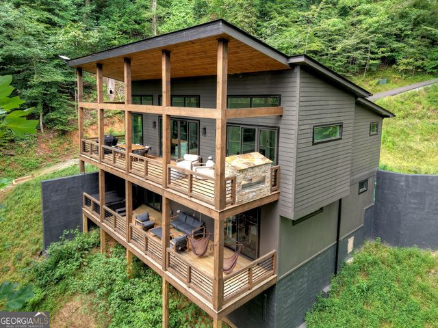 271 Toccoa Preserve Court, Blue Ridge, GA 30513