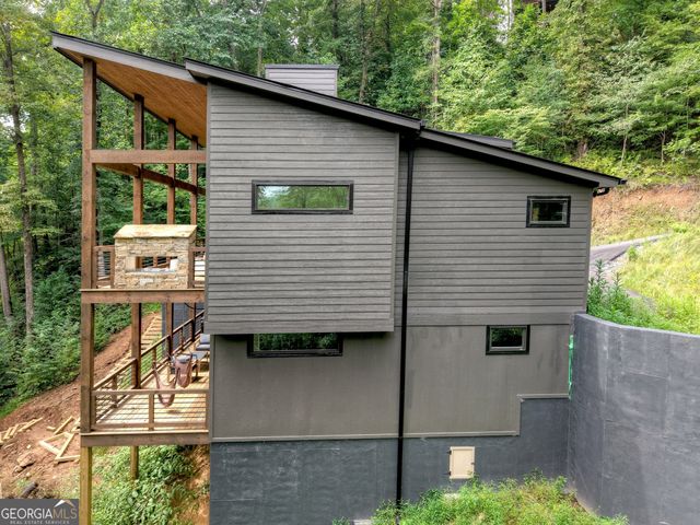 271 Toccoa Preserve Court, Blue Ridge, GA 30513