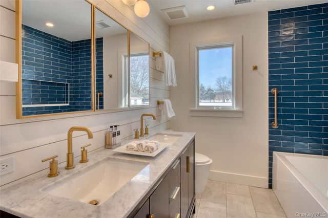 5845 E Bridge Lane NE, Cutchogue, NY 11935