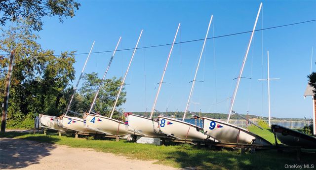 5845 E Bridge Lane NE, Cutchogue, NY 11935