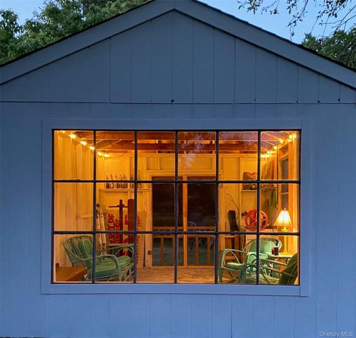 5845 E Bridge Lane NE, Cutchogue, NY 11935