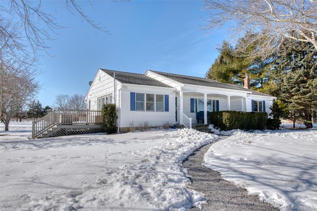 5845 E Bridge Lane NE, Cutchogue, NY 11935