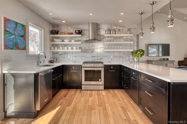 5845 E Bridge Lane NE, Cutchogue, NY 11935